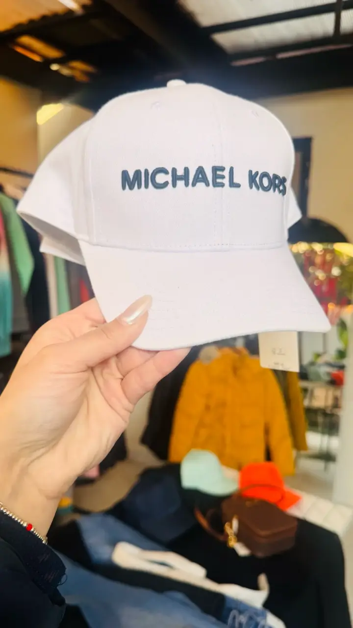 Gorras MK en varios colores - 5