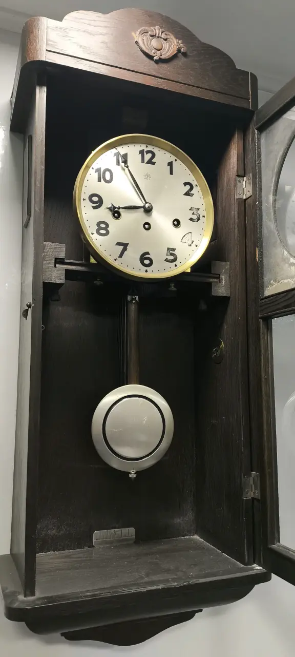 Reloj de pared antiguo de madera con péndulo - 3