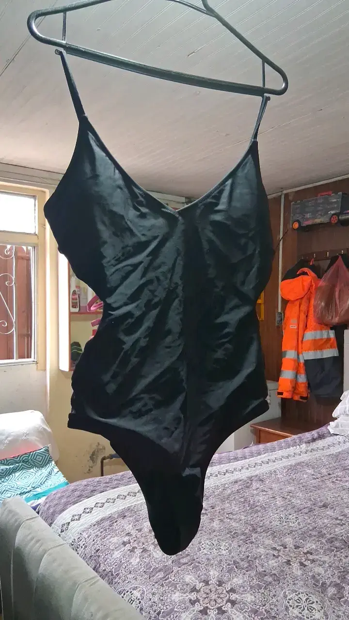 Traje de baño con detalles coloridos para mujer - 1
