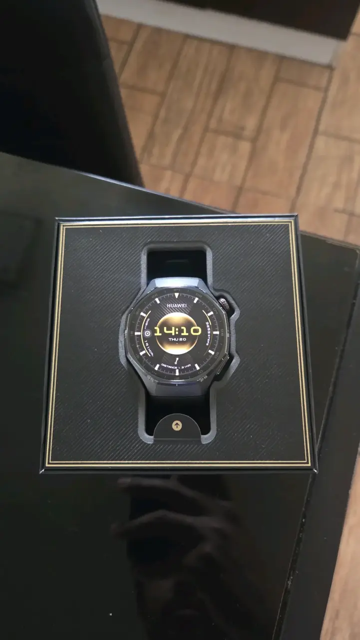 Smartwatch Huawei Watch GT 6 Pro con GPS - 1