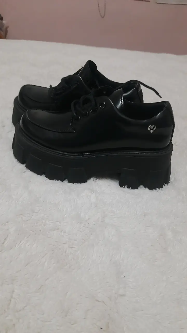 Zapatos de plataforma negros estilo casual - 2