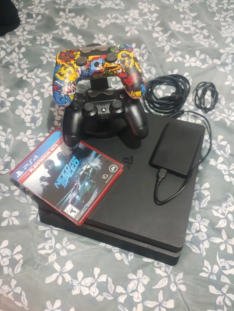 Consola PS4 con 12 juegos y 5 controles - 2