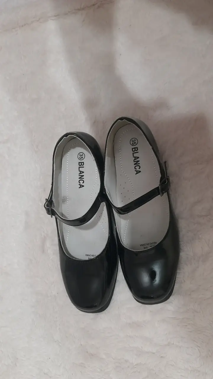 Zapatos de charol negro con hebilla para mujer - 2