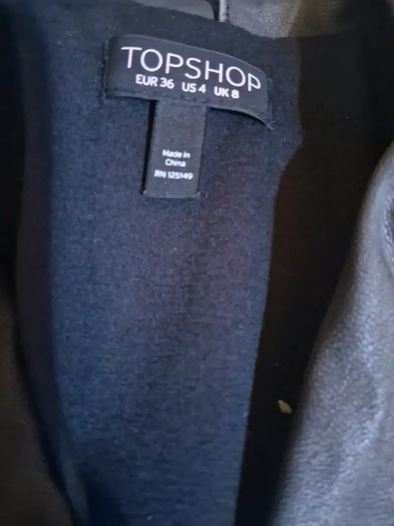 Chaqueta de cuero sintético Topshop negra - 2
