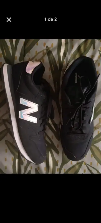 Zapatillas urbanas negras New Balance para mujer - miniatura 1