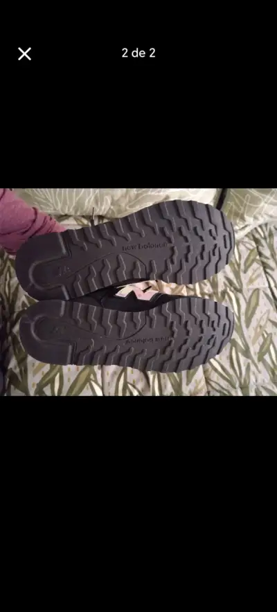 Zapatillas urbanas negras New Balance para mujer - miniatura 2