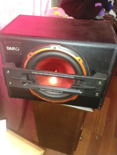 Subwoofer para auto Dairo 10 pulgadas 400W - miniatura 1