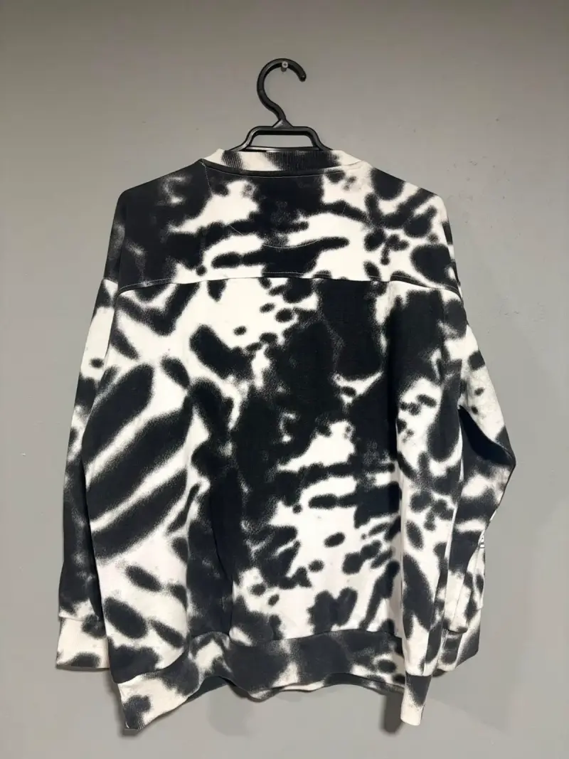 Polerón Disney Mickey Mouse tie-dye talla M - 2