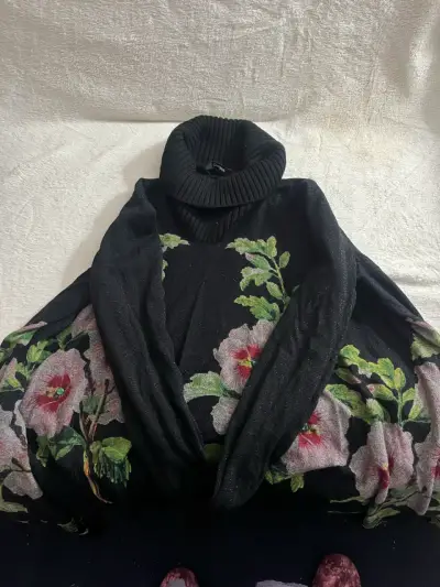 Suéter de cuello alto Desigual con diseño floral - miniatura 2