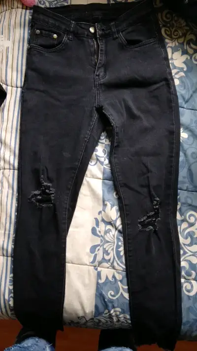 Jeans negros desgastados para mujer talla 36 - miniatura 1