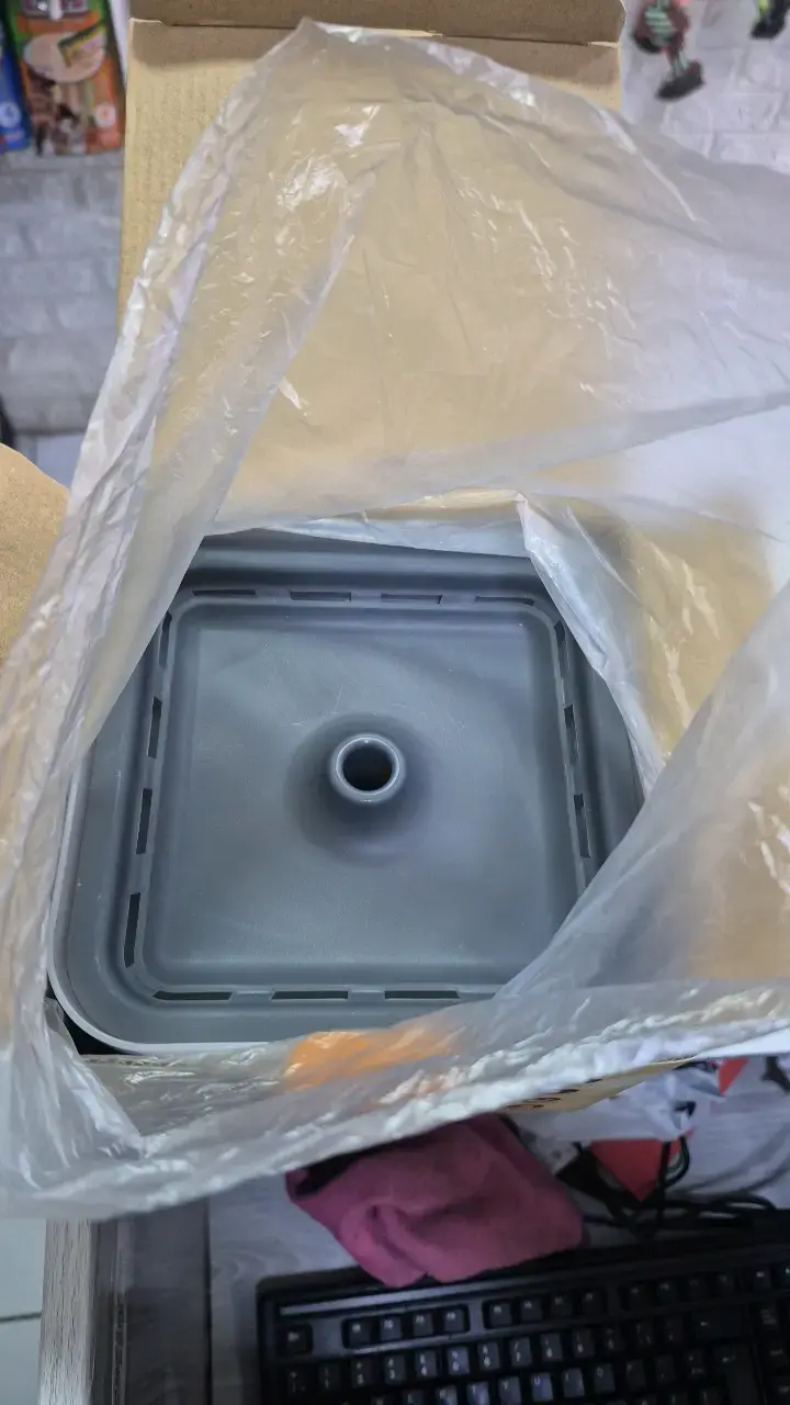Fuente de agua para mascotas 2.0L silenciosa - 2