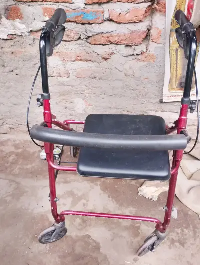 Andador para adultos con asiento plegable - miniatura 1