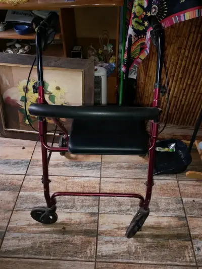 Andador para adultos con asiento plegable - miniatura 3