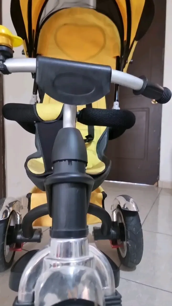 Triciclo para niños con toldo amarillo - 4