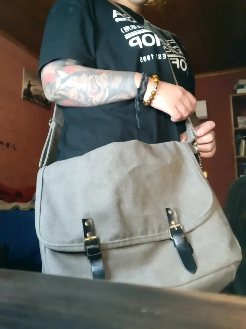 Bolso bandolera de lona con hebillas - 2