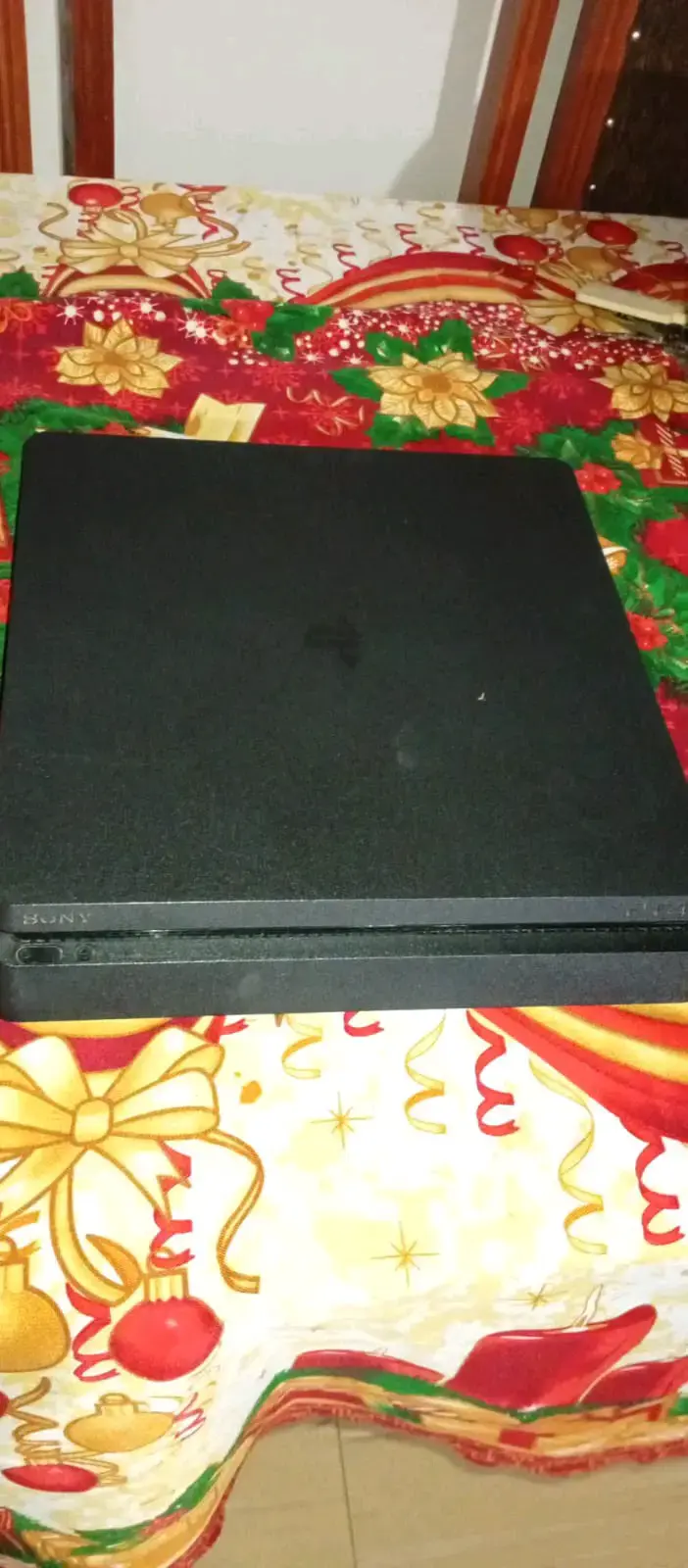 Consola PS4 Slim con Control y Juego Batman - 2
