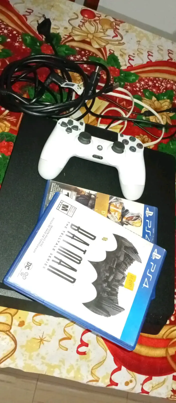 Consola PS4 Slim con Control y Juego Batman - 4