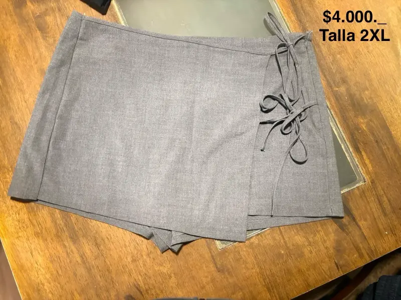 Short gris con lazo lateral talla 2XL - 1