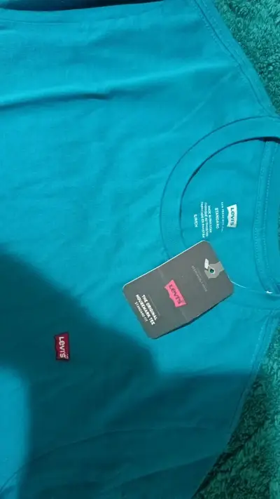 Polera Levi's azul  talla Xs - miniatura 1