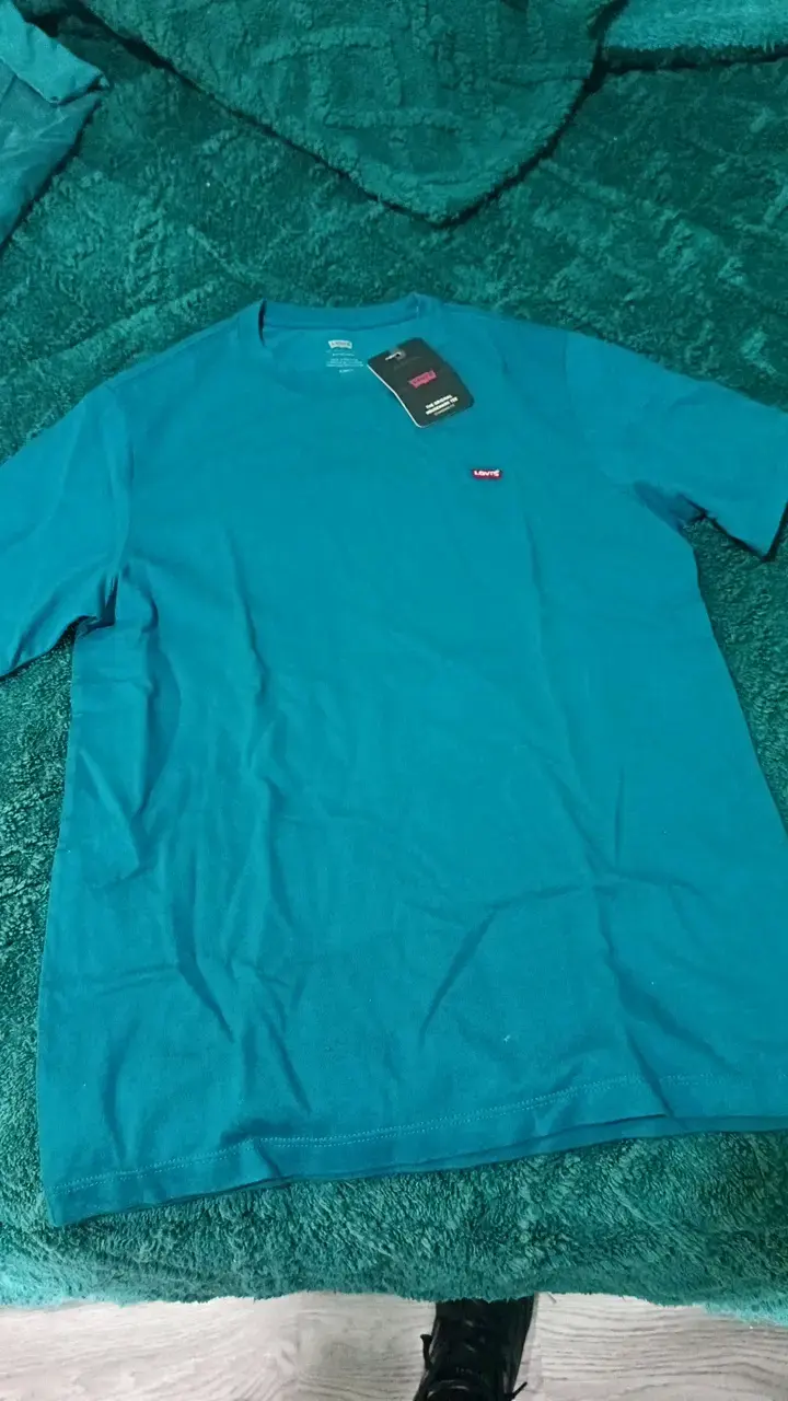 Polera Levi's azul  talla Xs - 3