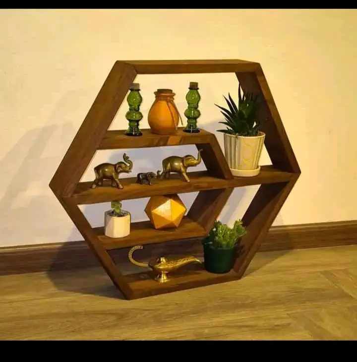 Estante hexagonal de madera decorativo - 1