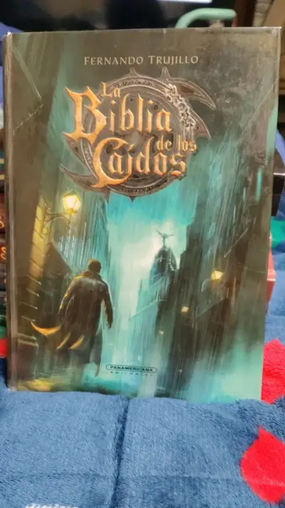 Libro 'La Biblia de los Caídos' de Fernando Trujillo - miniatura 1