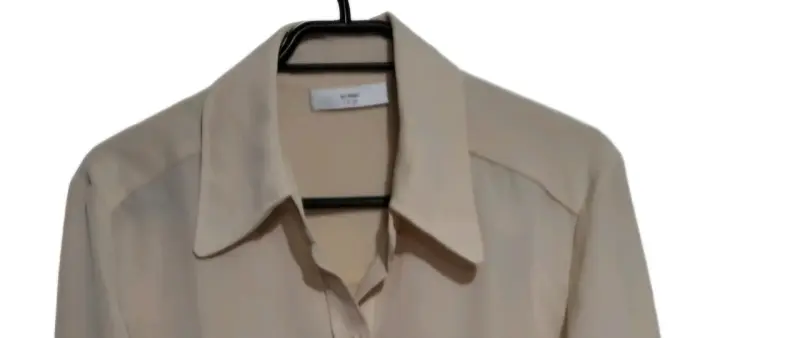 Blusa beige de mujer elegante - 3