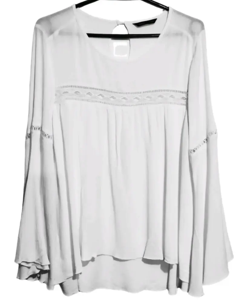 Blusa blanca con encaje MNL talla M - 3