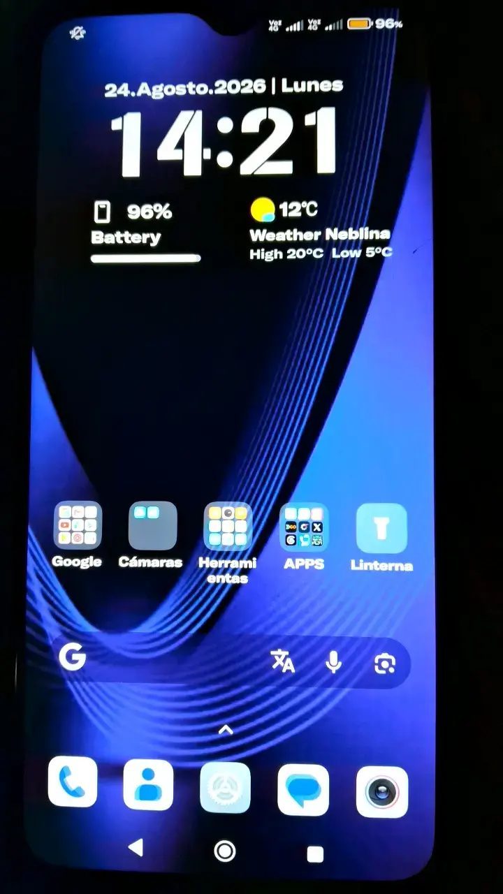 Smartphone Xiaomi Redmi con triple cámara - 1