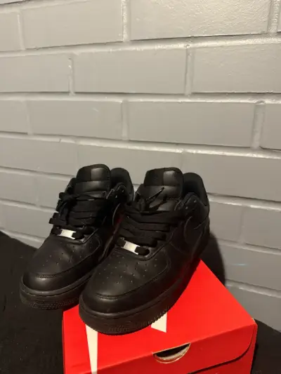Zapatillas Nike Air Force 1 Negras - miniatura 3