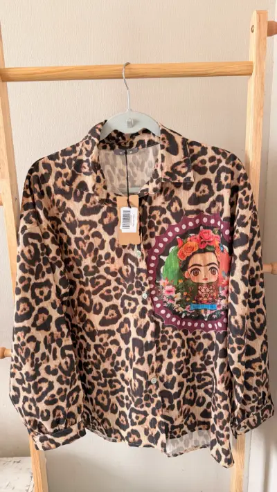 Blusa de lino con diseño Frida Kahlo - miniatura 1