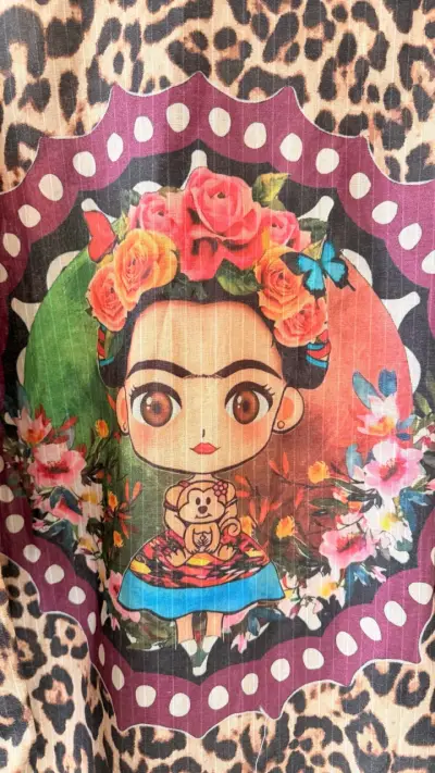 Blusa de lino con diseño Frida Kahlo - miniatura 3
