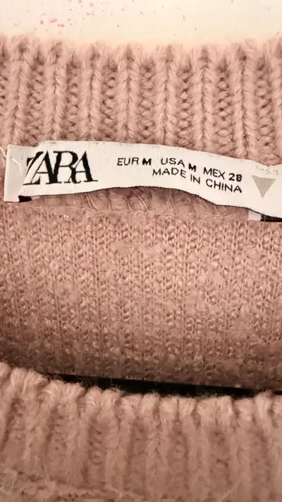 Sweater de mujer color lila suave y acogedor - miniatura 2