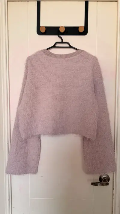 Sweater de mujer color lila suave y acogedor - miniatura 3