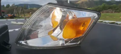 Foco Punta Izquierda Mazda MPV 1996-1998 - miniatura 2