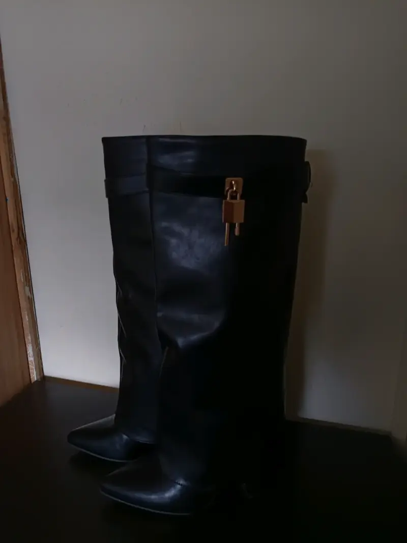 Botas de cuero negras - 4
