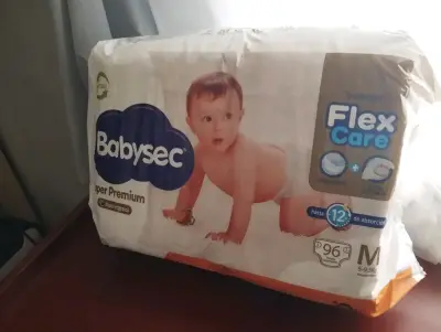 Pañales Babysec Super Premium Flex Care Talla M - miniatura 1