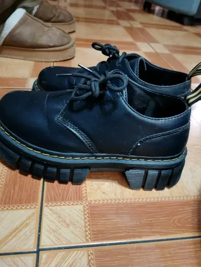 Zapatos negros plataforma - miniatura 1