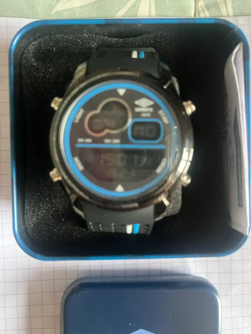 Reloj digital deportivo Umbro Plus con caja - 2