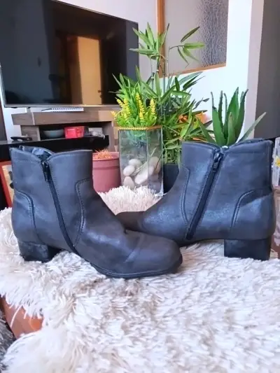 Botines de cuero sintético gris con cierre lateral - miniatura 1