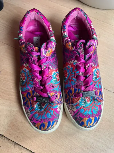 Zapatillas bordadas multicolor Steve Madden - miniatura 2