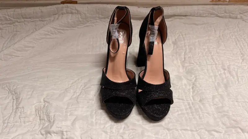 Zapatos de tacón alto negros con brillo Wande - 4