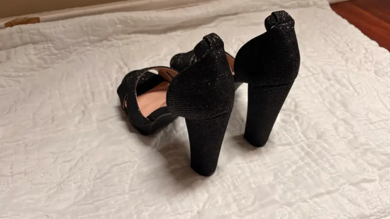 Zapatos de tacón alto negros con brillo Wande - 5