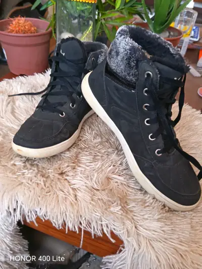Botines de invierno negros con forro de lana - miniatura 1