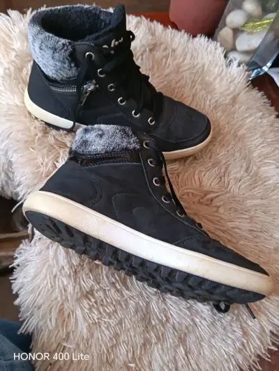 Botines de invierno negros con forro de lana - miniatura 2