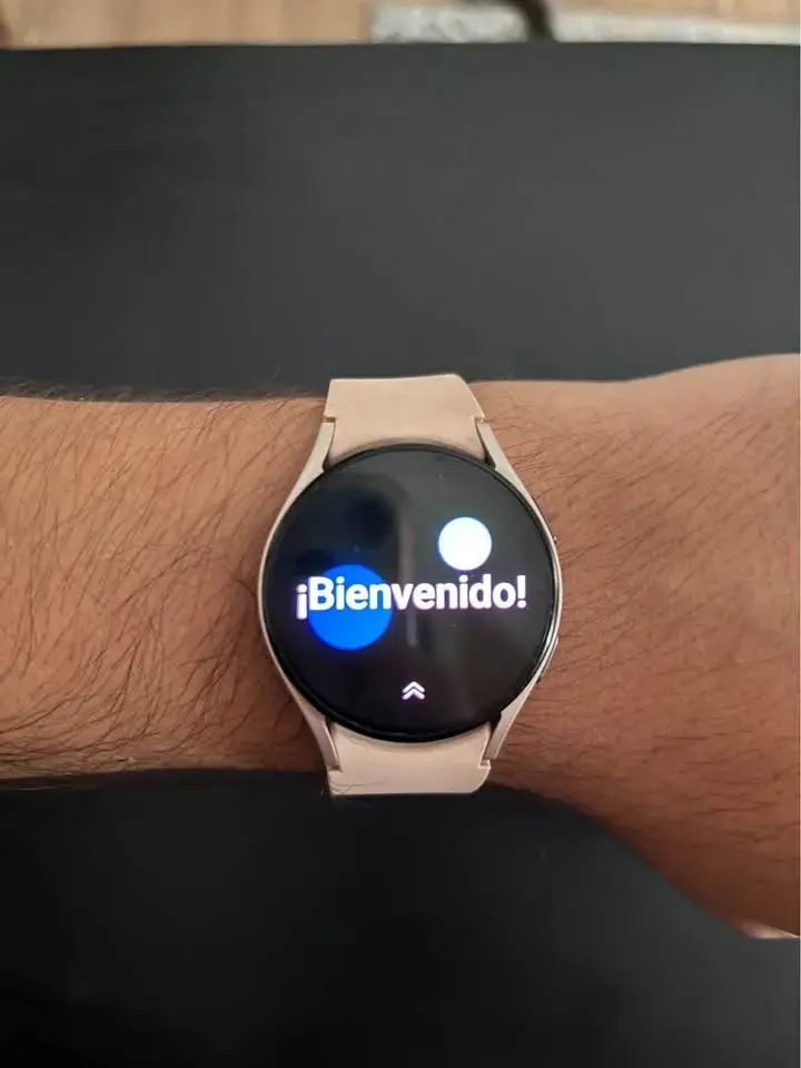 Samsung Galaxy Watch5 rosa con cargador - 2