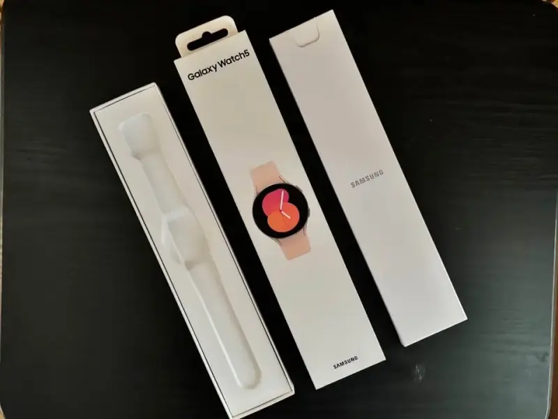 Samsung Galaxy Watch5 rosa con cargador - 6