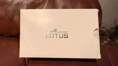 Reloj Lotus para mujer con correa de malla - miniatura 1