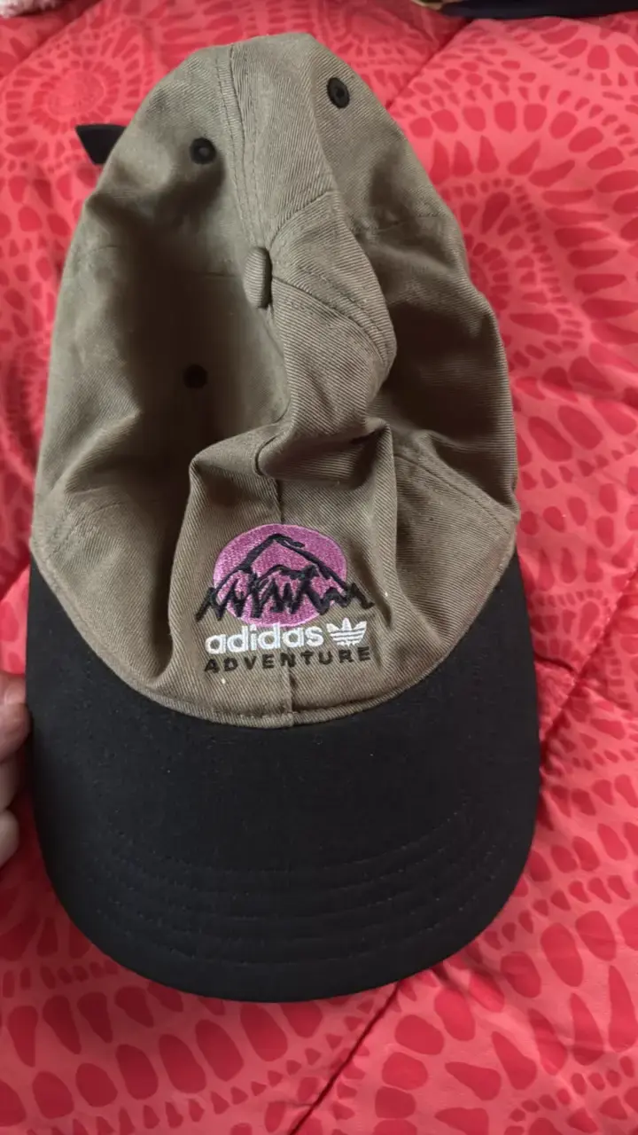 Gorra Adidas Adventure verde y negra - 2