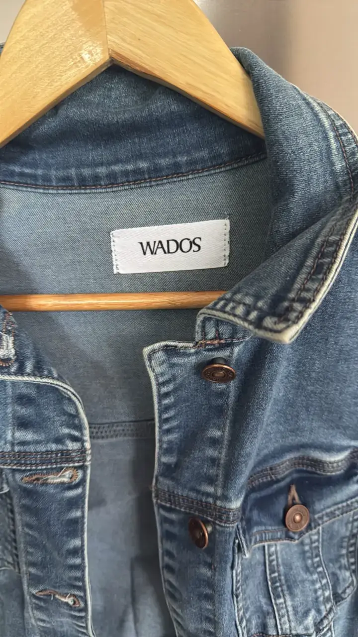 Chaqueta de mezclilla azul Wados para mujer